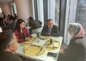 د.ئەحمەد ئەنوەر و رێكخەری هەرێمی unodc لە بواری گەندەڵی كۆبوونەوە